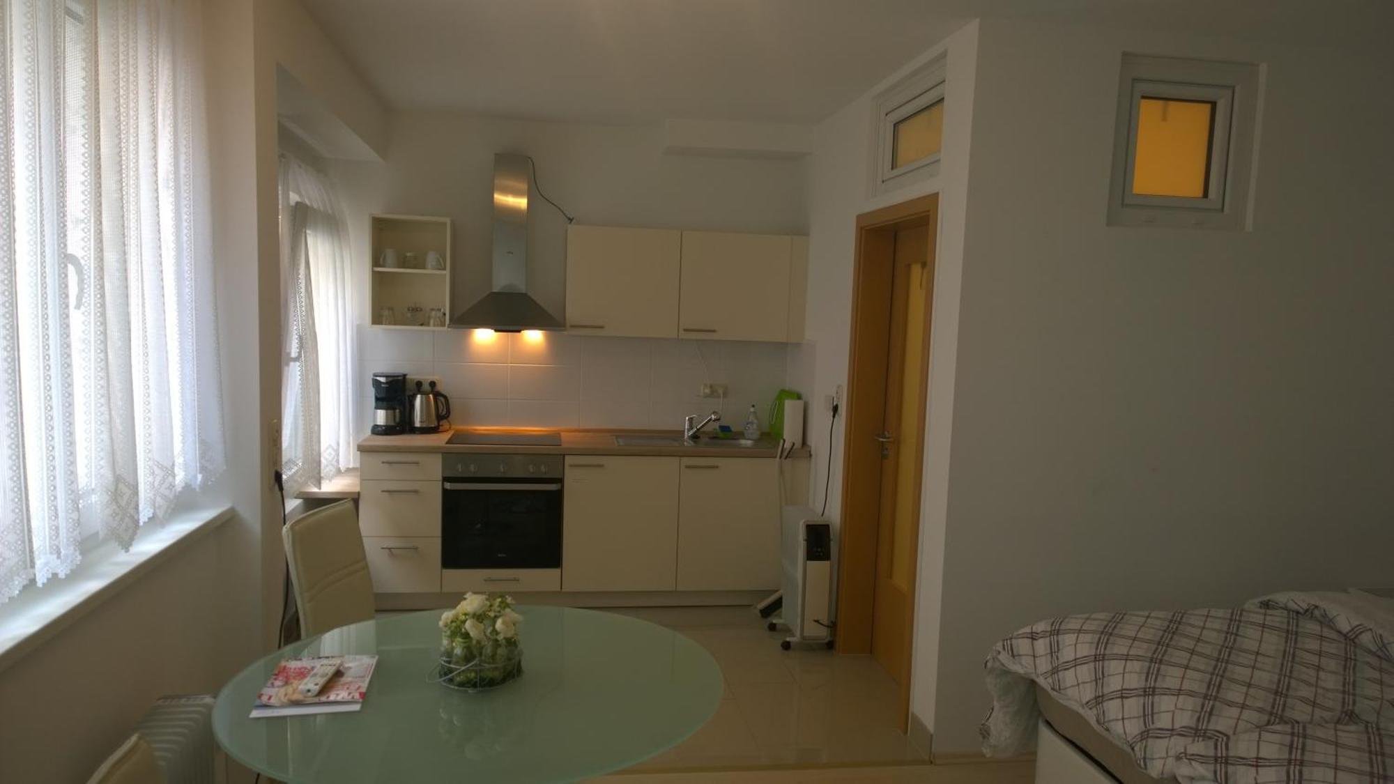 Pensionsappartments Blitz Wiesbaden Exterior foto